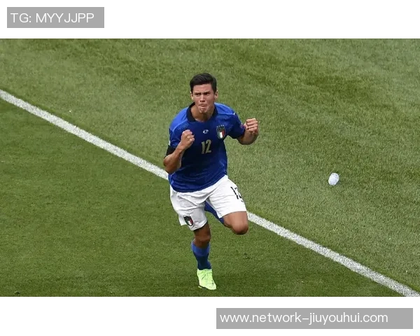 风云足球教练的战术智慧与球队管理艺术探讨